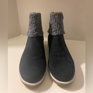 Adrienne Vittadini NAVY Tevin Suede Wedge Bootie Knit Cuff NWOB - 9.5